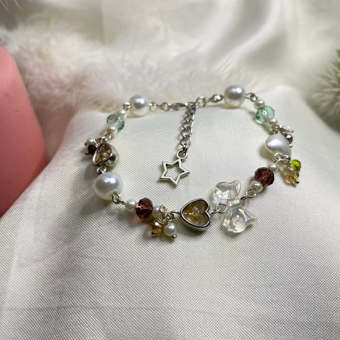 Charms bracelet | Brown & Green blend with pearls