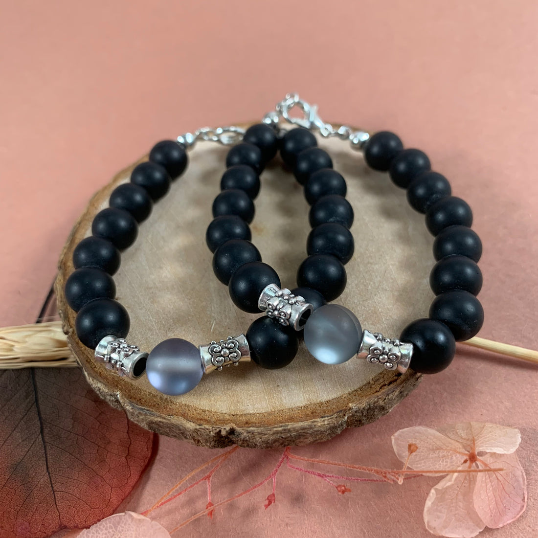 Yaarana combo bracelet with mate black beads and aura beads