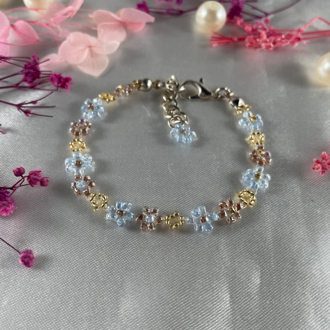 Daisy Flowers bracelet | pastel Blue, Light brown, golden finish