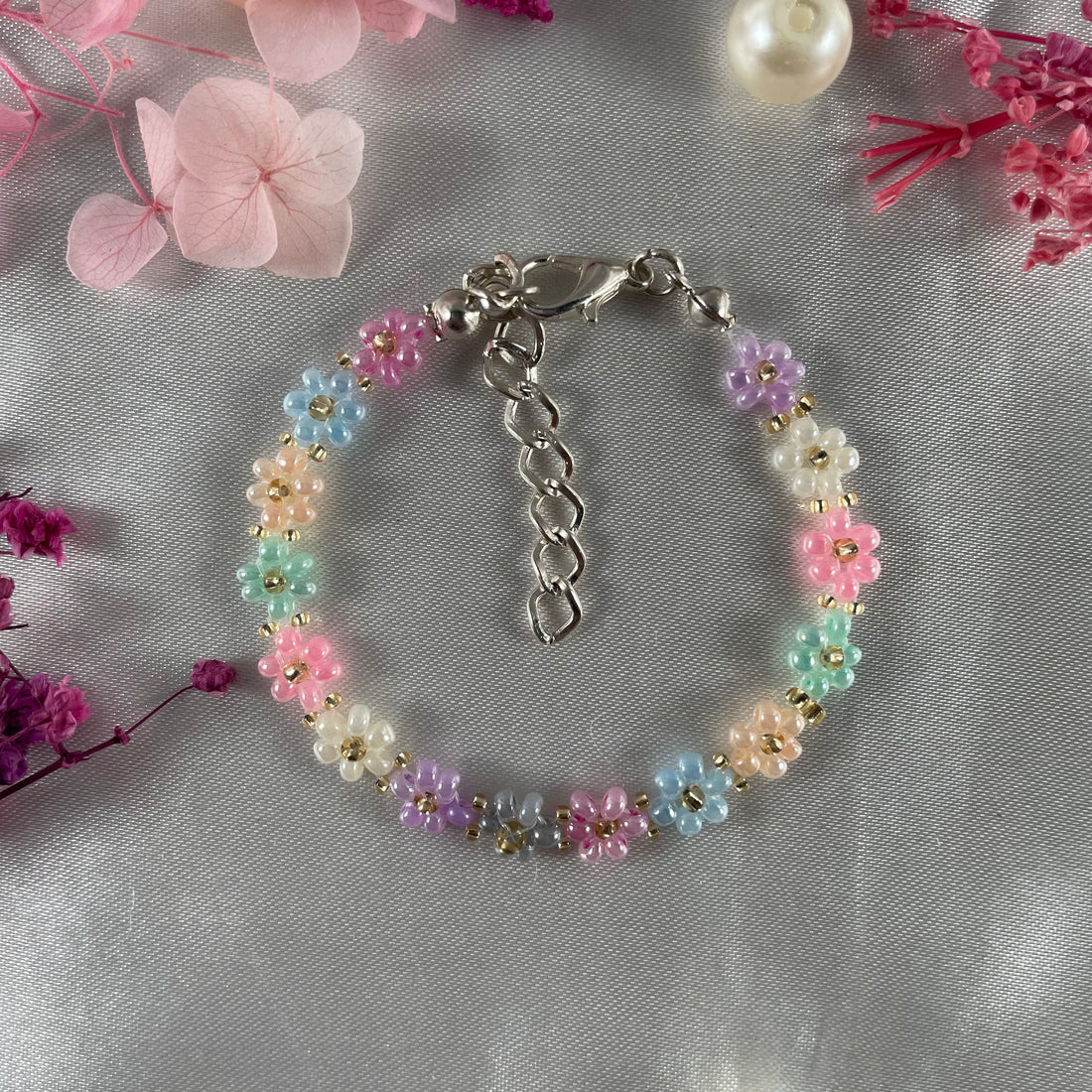 Daisy Flowers bracelet, Multi Colour Golden seed bead design