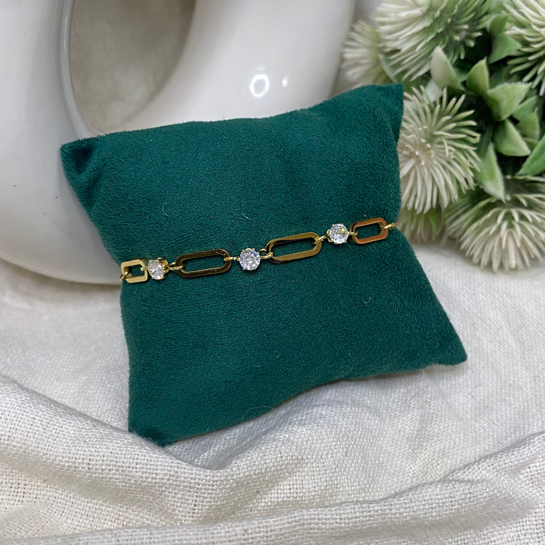 Unique minimal Bracelet Anti-Tarnish