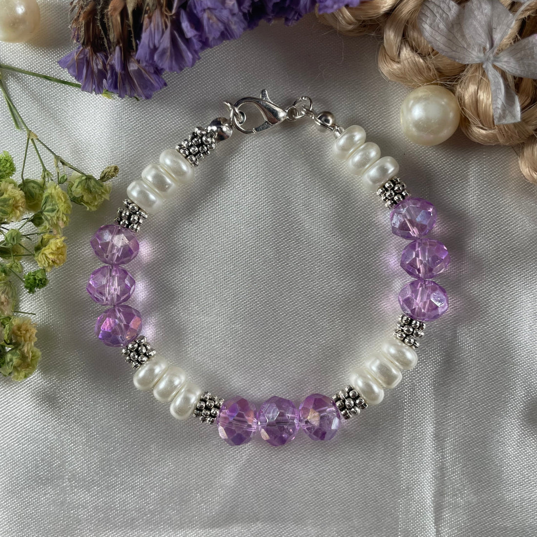 Premium crystal and pearl beads bracelet