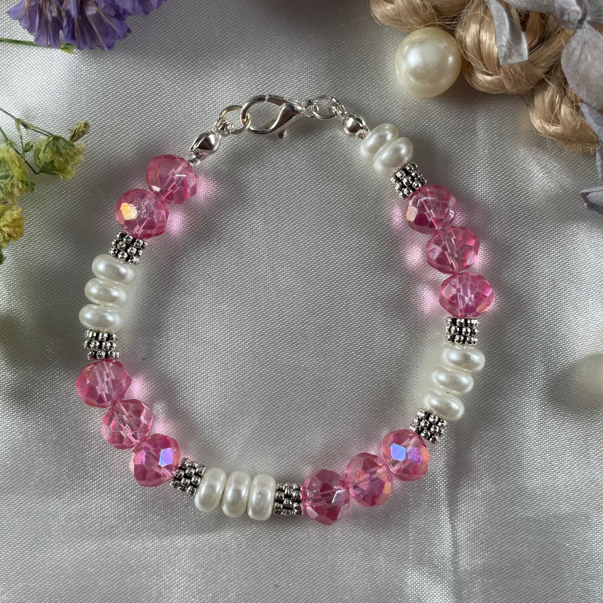Premium crystal and pearl beads bracelet