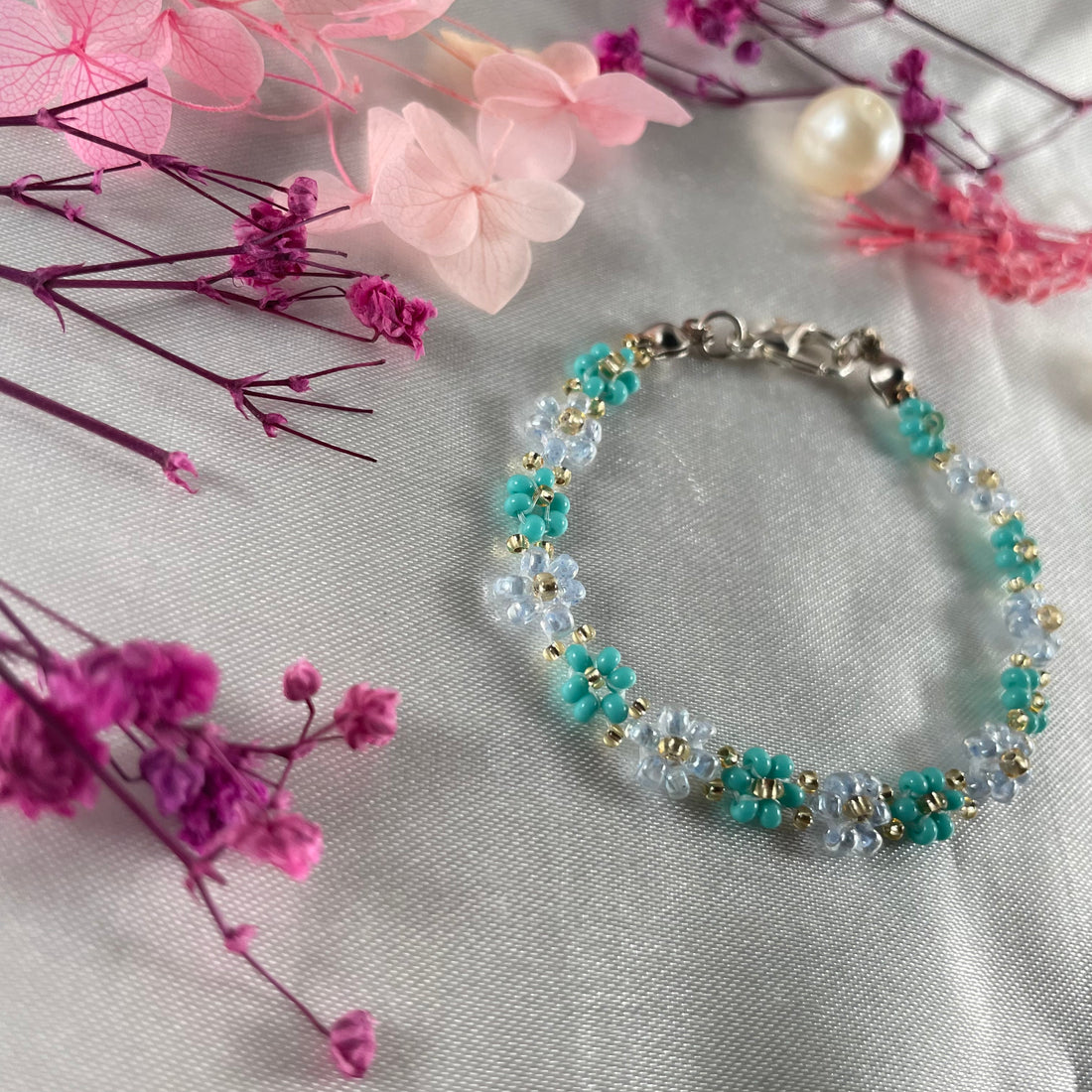 Daisy Flowers bracelet | pastel Blue & Tail Green, with Golden seed beads