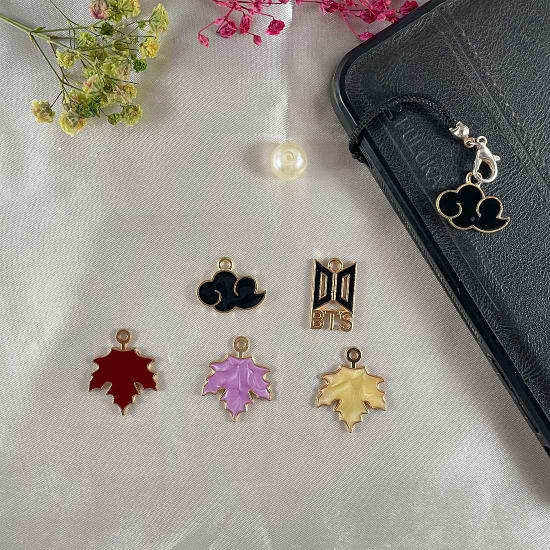 Leaf mobile phone charms