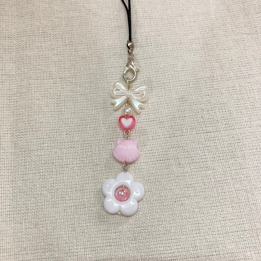 Phone charms pink & white