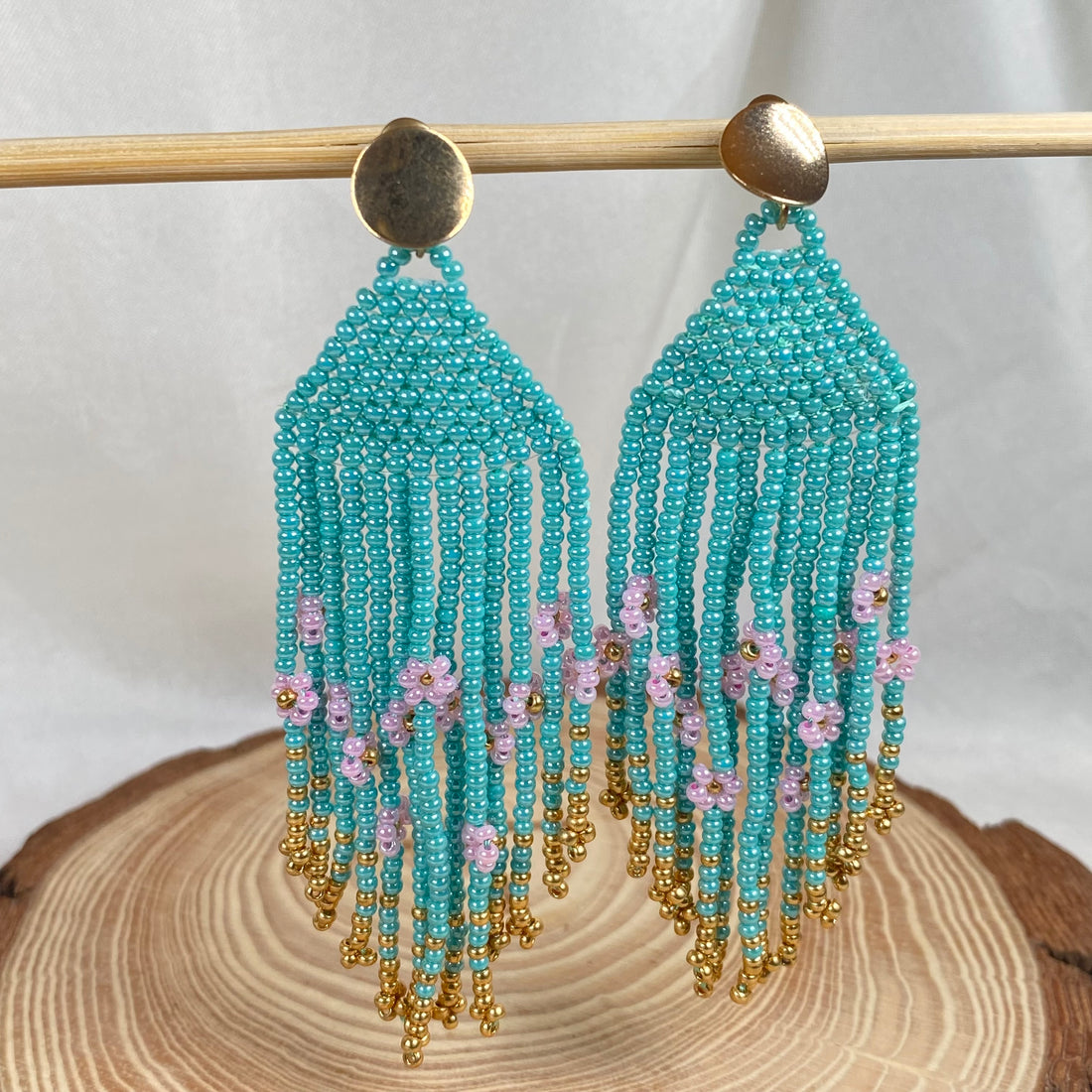 Fringe earrings made with seed beads sea green and  pink daisy design | Handmade