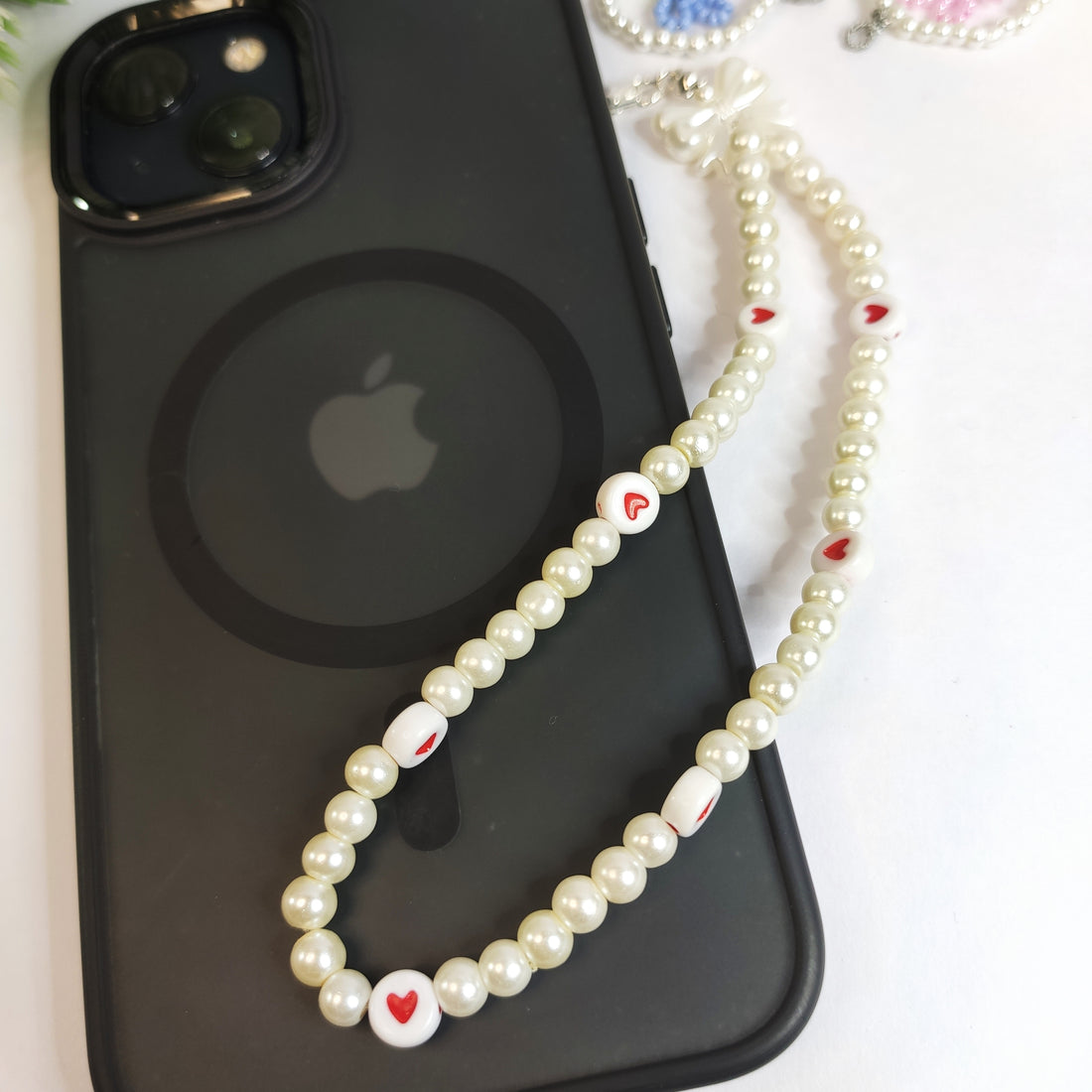 Phone accessories| Pearl with heart Red